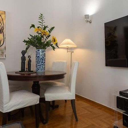 Chic N Central Apt In Kolonaki Daire Atina Dış mekan fotoğraf