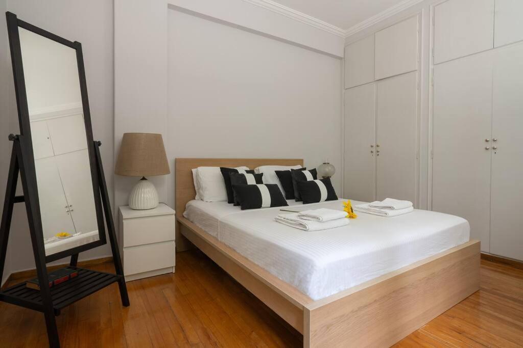 Chic N Central Apt In Kolonaki Daire Atina Dış mekan fotoğraf